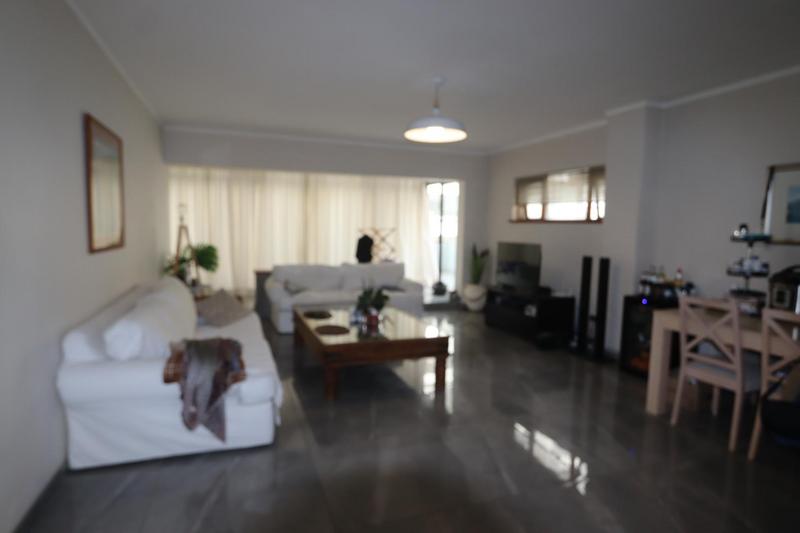 To Let 2 Bedroom Property for Rent in Sea Point Western Cape